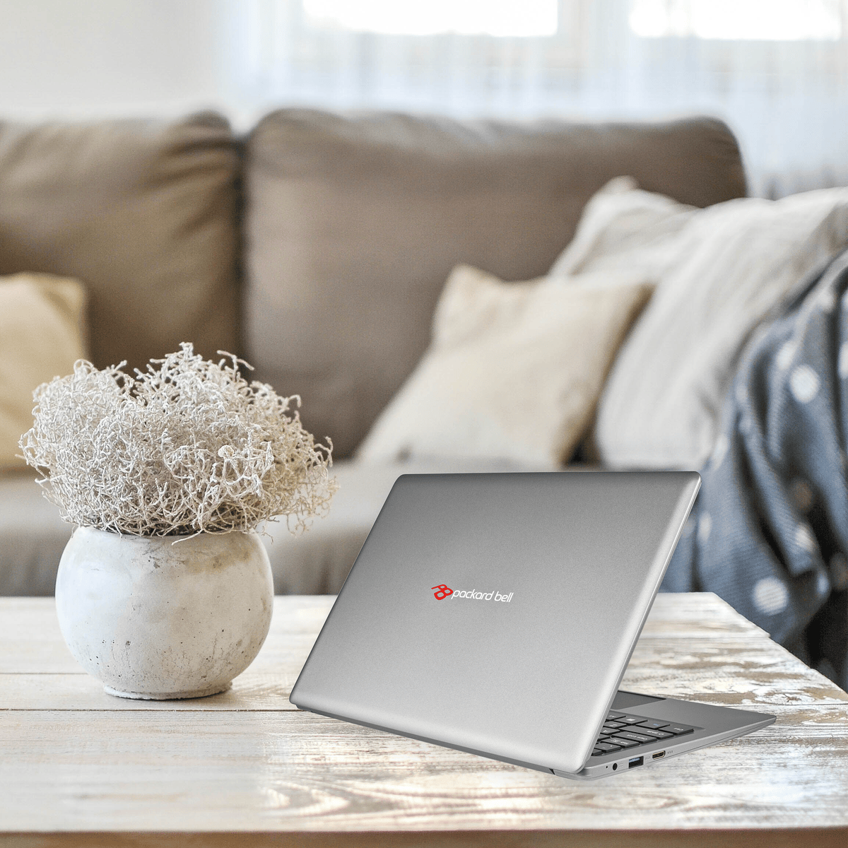 Packard Bell Mclaren-C1 11.6 Inch 4GB/64GB Laptop - Image 4